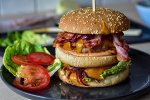 Image of a cheeseburger.